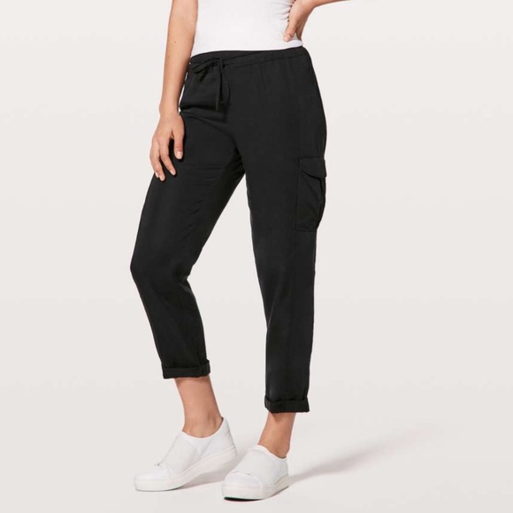 Lululemon Move Lightly cargo Pant *25" - Picture 3 of 7